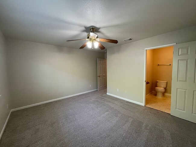 Building Photo - Exceptionally Roomy Upstairs 2 Bed 2 Bath Duplex! Dishwasher, Garage, Washer/Dryer Hookups