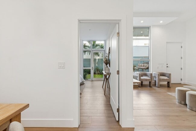 Building Photo - 1343 4th St