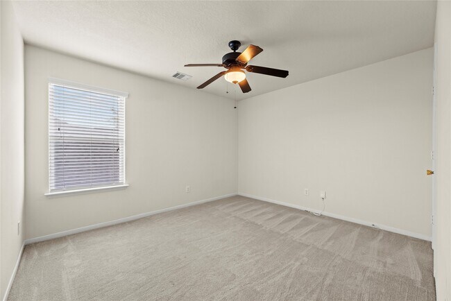 Building Photo - 15403 Redbud Dale Ct