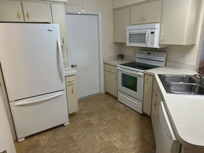 Building Photo - Experience Maintenance-Free 55+ Living at The Cove at Tavares Village!