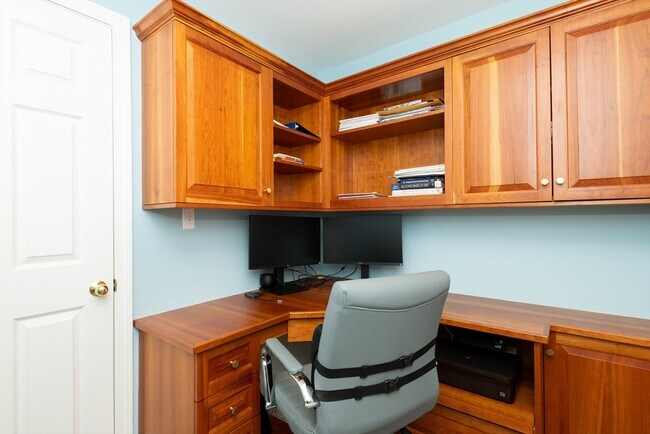 Building Photo - 178 Bishops Forest Dr