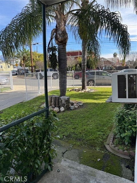 Building Photo - 745 N Currier St