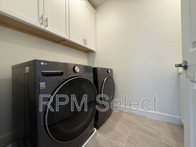Building Photo - 9672 Tangelo Cir