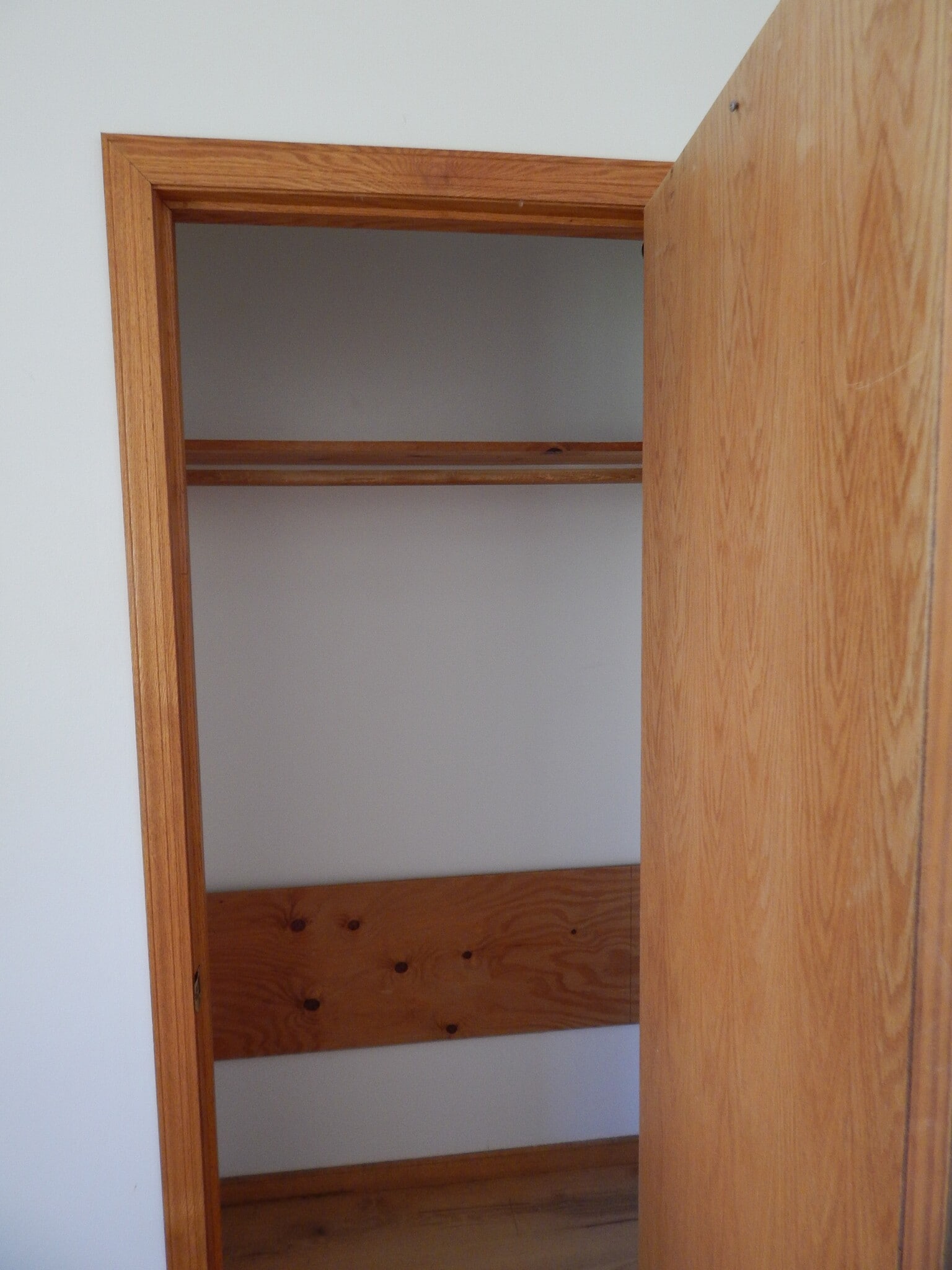 Linen Closet/Pantry - 546 W Doty St