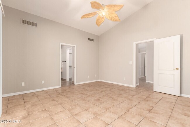 Building Photo - 17303 E Caliente Dr