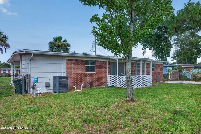 Building Photo - 87 Saratoga Cir S