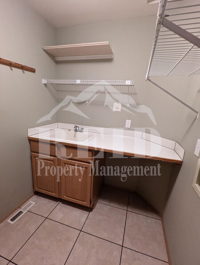 Building Photo - 7027 Killeen Pl SW
