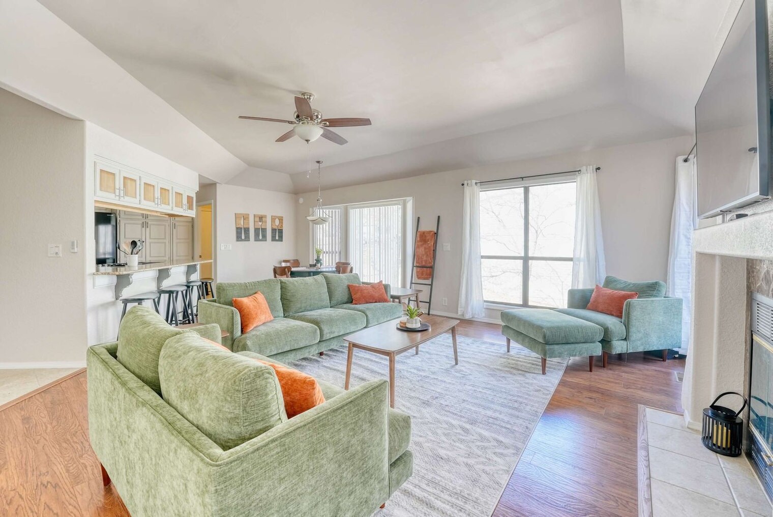 Building Photo - 15 Farnham Dr