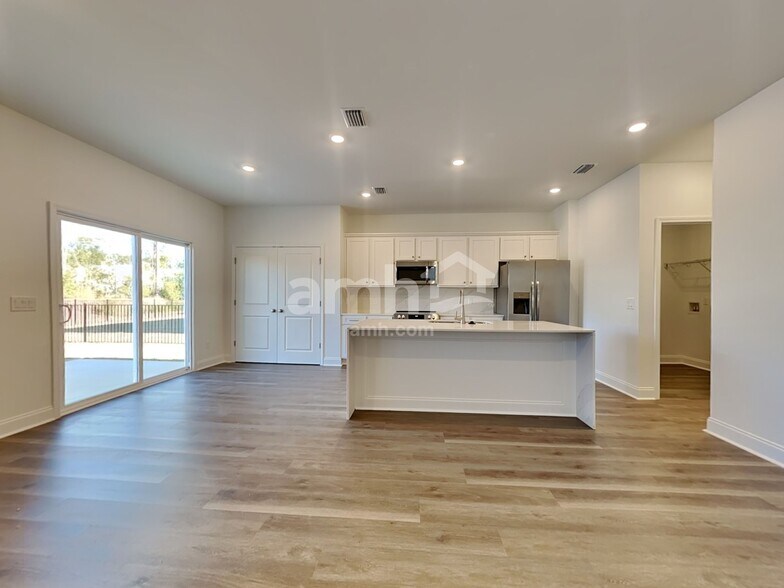 Building Photo - 318 Calla Lily Ct