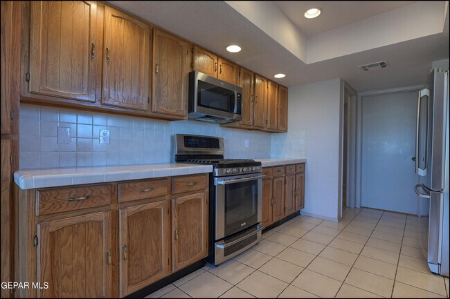Building Photo - 601 Firedale Ln