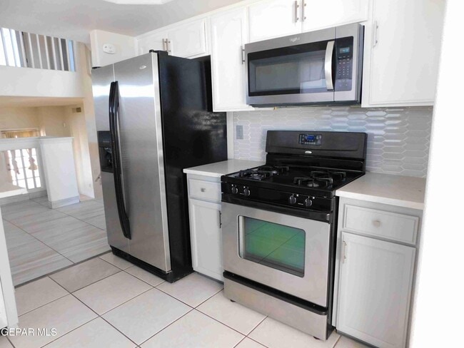 Building Photo - 12736 Tierra Sonora Dr