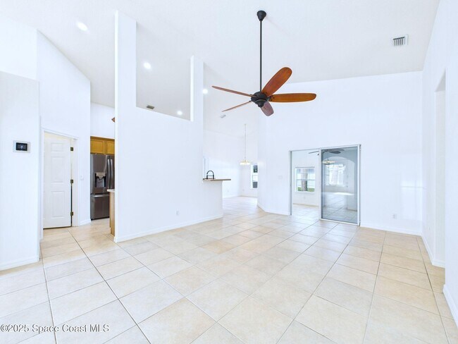 Building Photo - 207 Alcantarra St NW