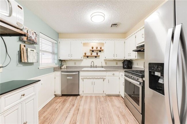 Building Photo - 3 Bed 1 Bath 1 Car in Bethany, OK PC Schools