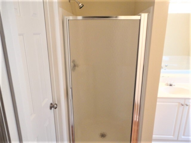 Building Photo - 2400 Water Lilly Way