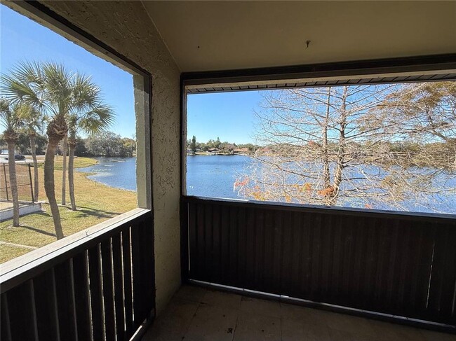 Building Photo - 914 Lake Destiny Rd