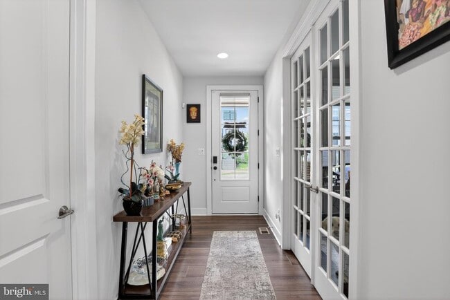 Building Photo - 41922 Spring Air Dr