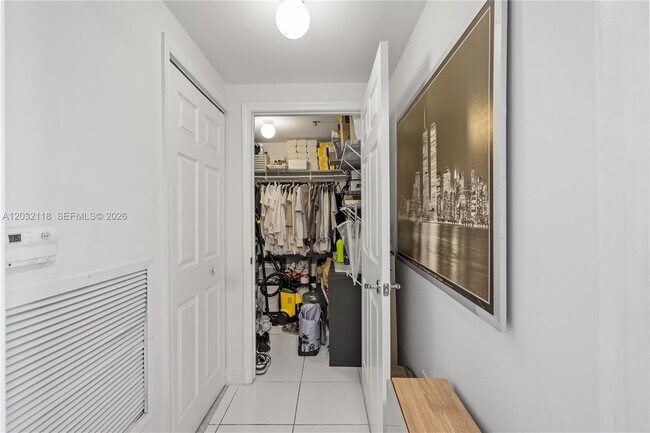 Building Photo - 6362 Collins Ave