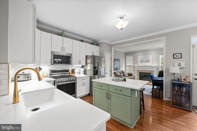 Building Photo - 5076 Grimm Dr