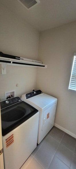 Building Photo - 711 Caraway Dr
