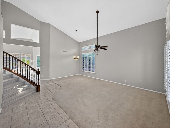 Building Photo - Charming 4 Bedrooms/ 3.5 Bath Home in Desirable Fox Crossing!!