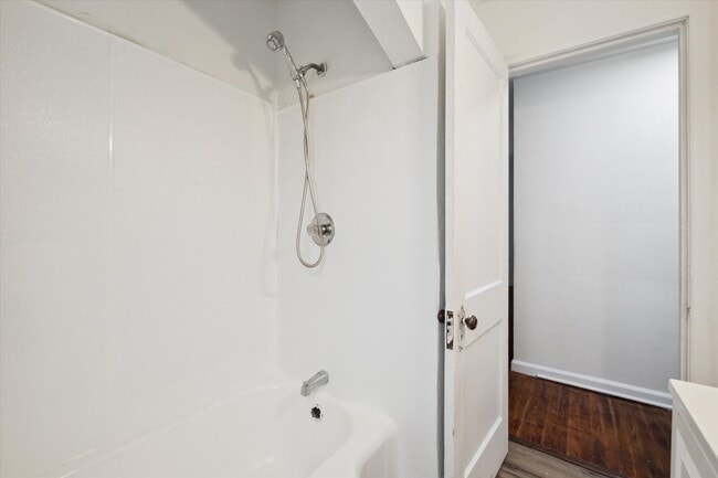 Building Photo - West Side - 3 Bedroom Bungalow