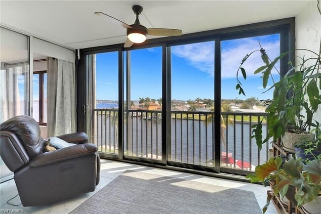 Building Photo - 4260 SE 20th Pl