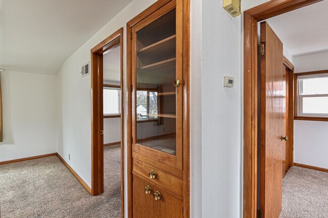 Building Photo - 154 N 79th St