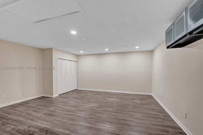Building Photo - 1224 Sussex St