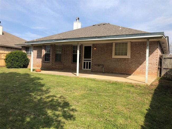 Building Photo - 2045 Rising Hill Dr