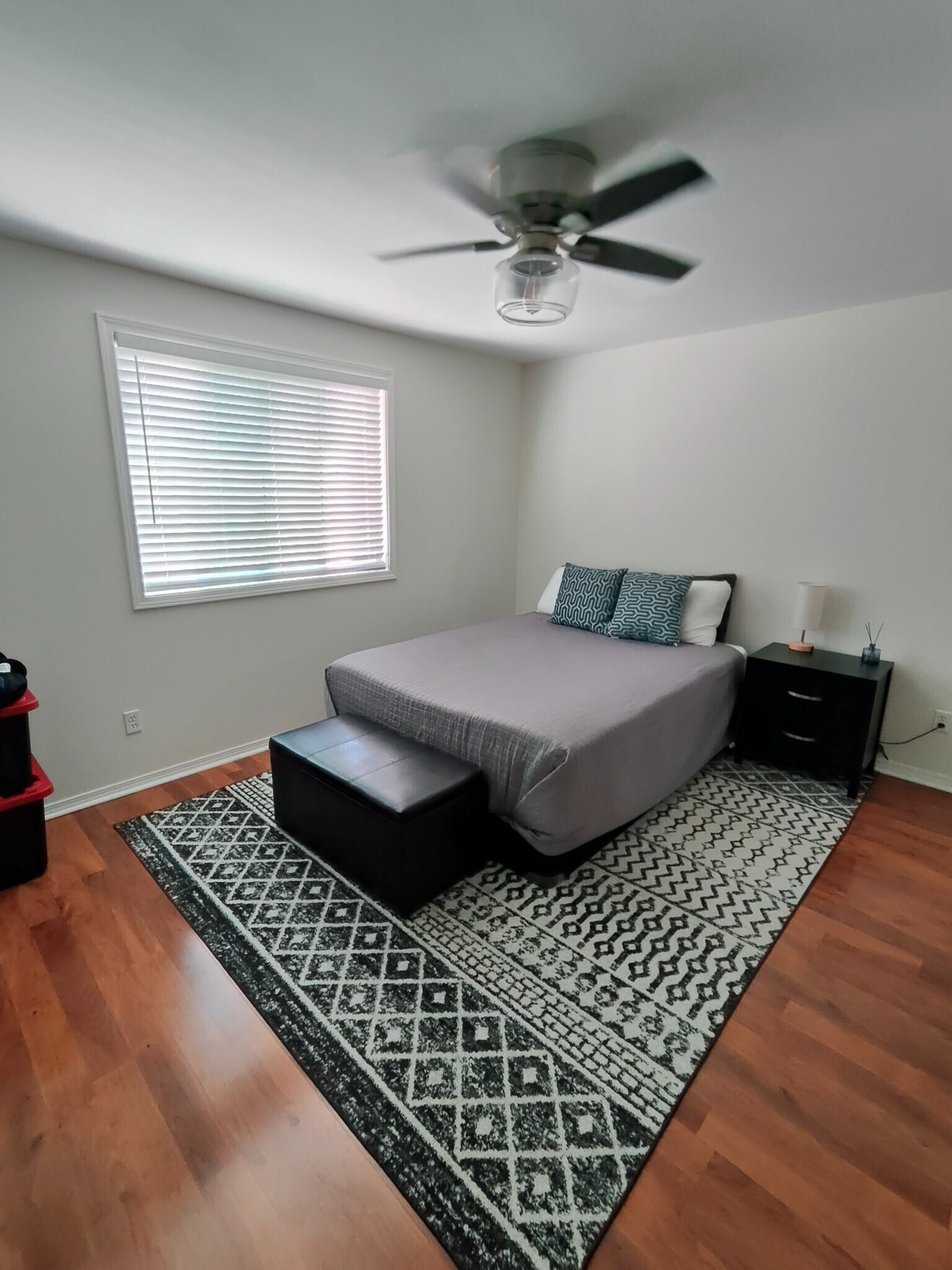 Building Photo - 955 Pheasant Ct