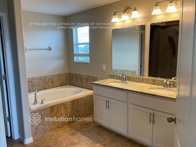 Building Photo - 2706 Carrickton Cir