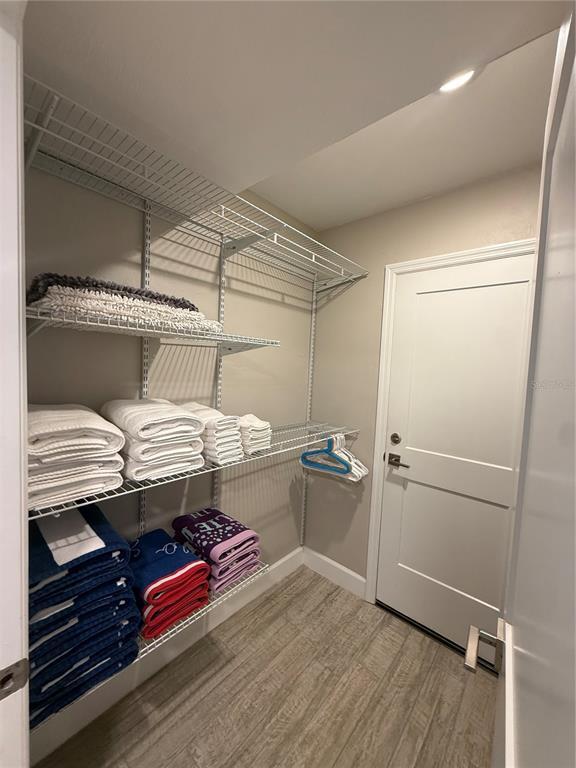 Building Photo - 509 N Peninsula Ave