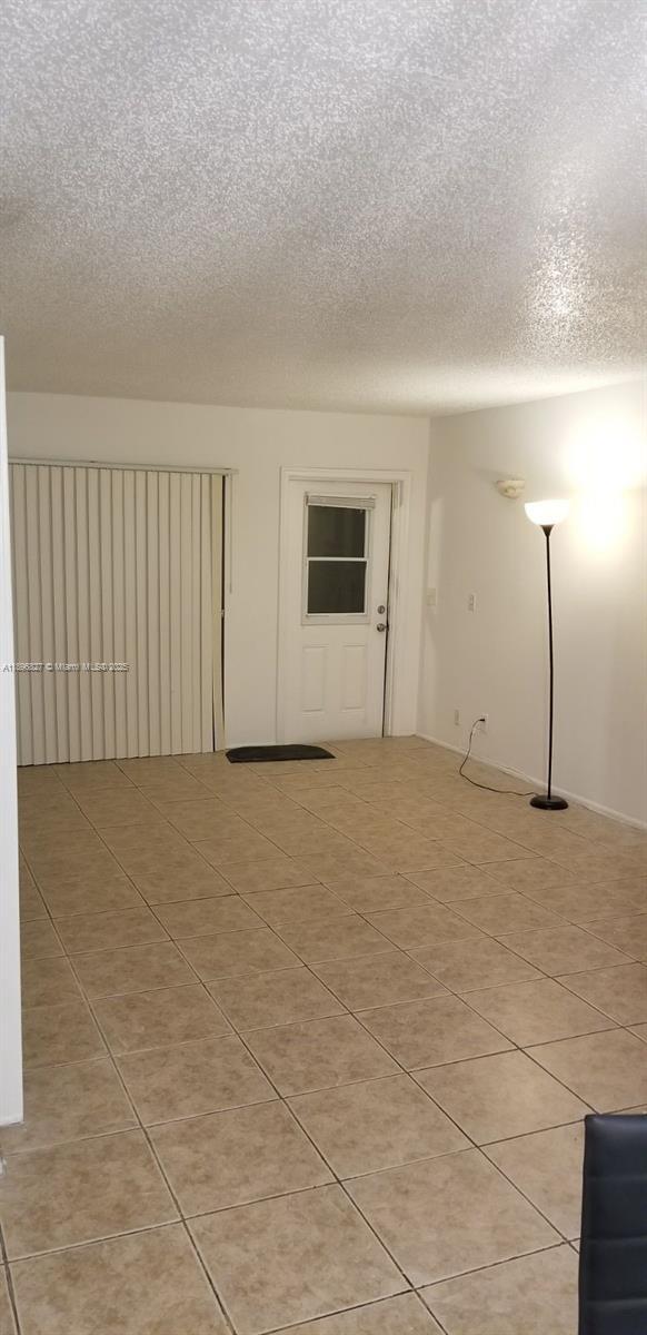 Building Photo - 11614 Royal Palm Blvd