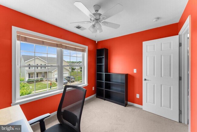 Building Photo - 10 Everglades Ln