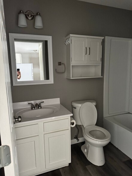 Building Photo - 113 Sandstone Ct