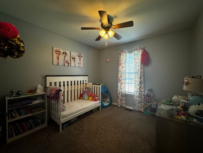 Building Photo - Charming 3-Bedroom, 3-Bathroom Home with V...