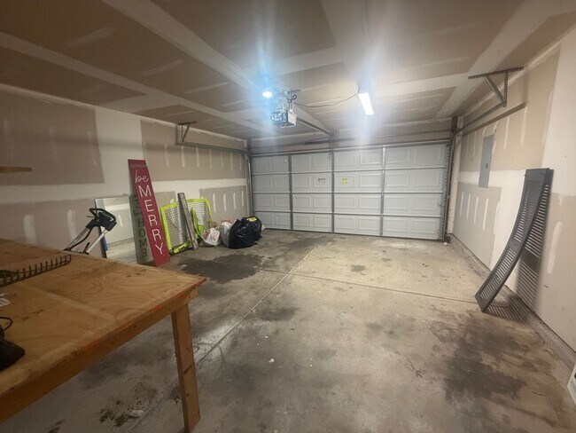 Building Photo - 1755 Polaris Dr