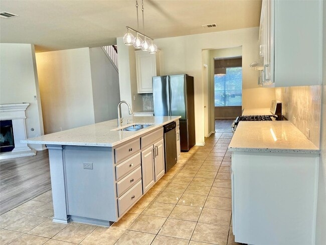 Building Photo - 18708 Dry Pond Dr