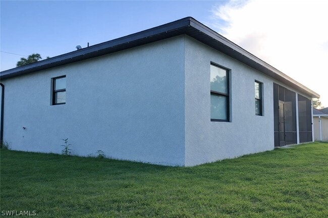 Building Photo - 3208 31st St W