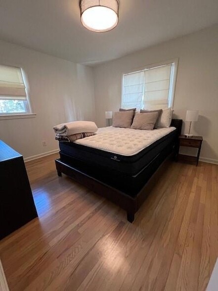 Building Photo - 3867 Hillcrest Dr SE