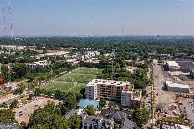 Building Photo - 112 Rogers St NE