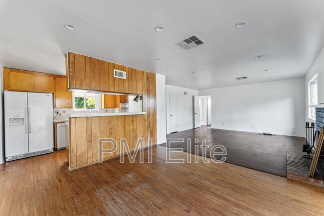 Building Photo - 12660 Lazard St