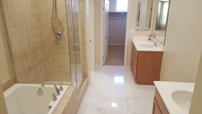 Building Photo - 10622 Golden Willow Trail