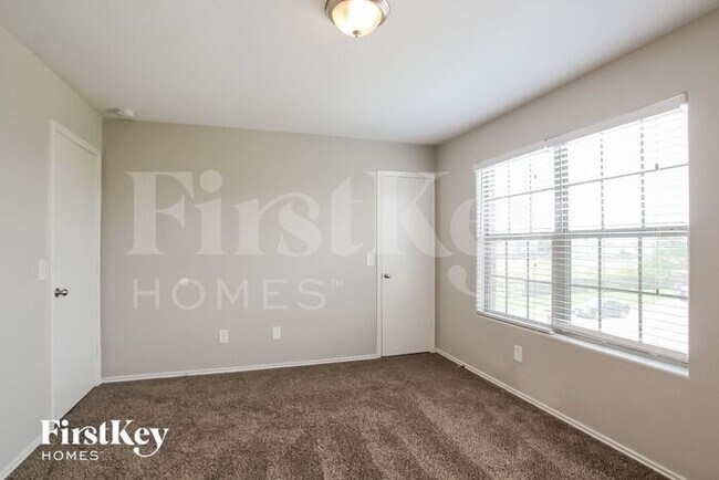 Building Photo - 16406 Peyton Stone Cir