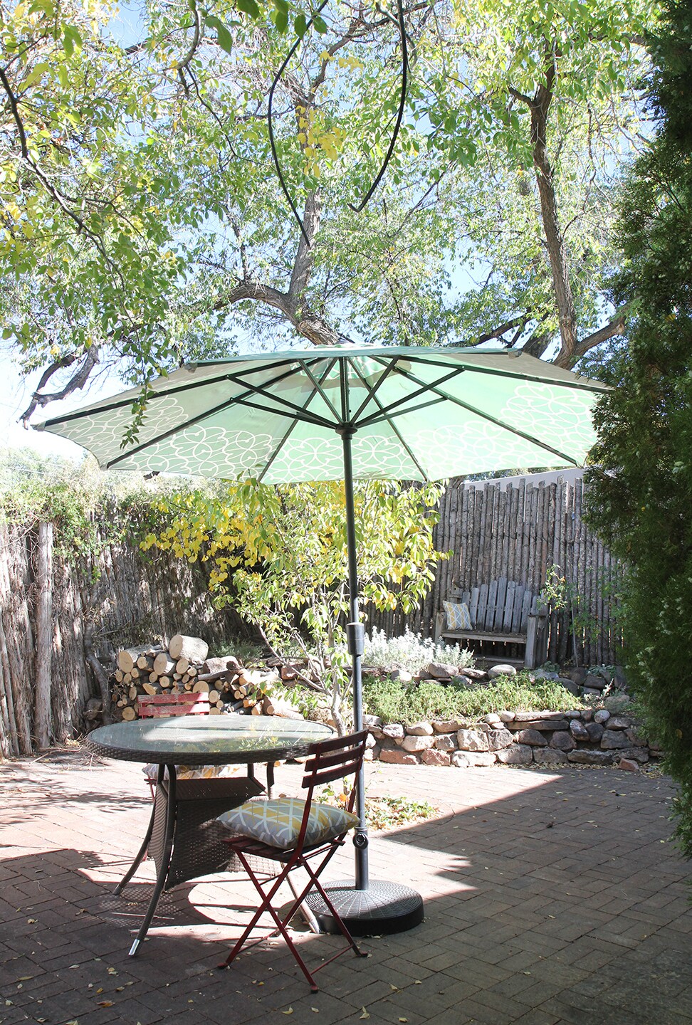Private, fenced yard - 521 Camino Don Miguel
