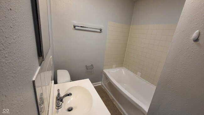 Building Photo - 6149 Commodore Dr