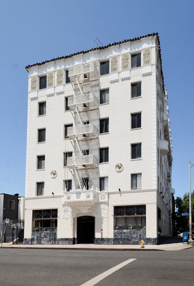 Building Photo - Astor Arms
