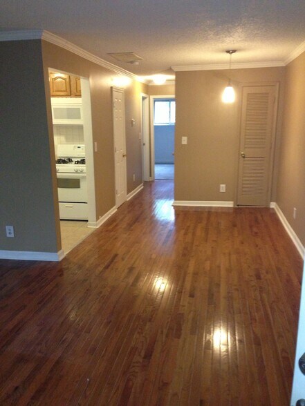 Dining Room - 2610 Wade Rd SE