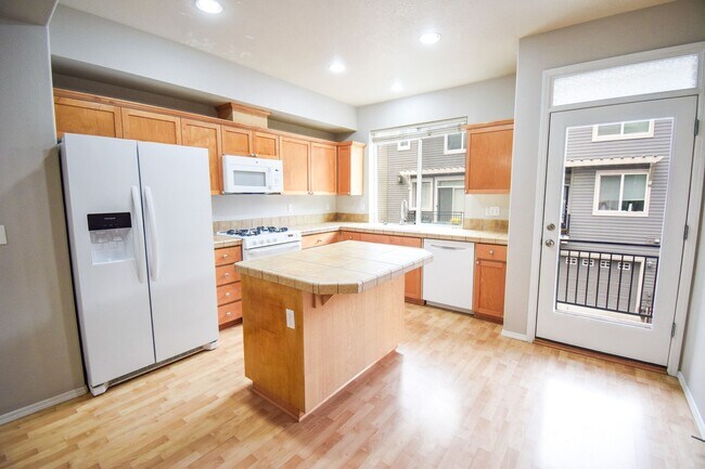 Building Photo - 2357 NW 168th Pl