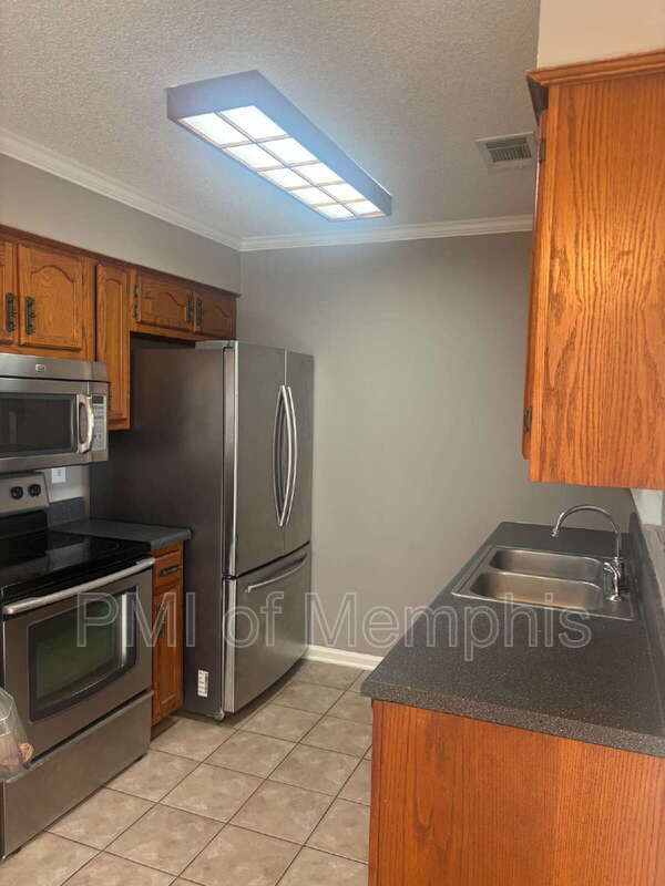 Building Photo - 3067 Woodland Fern Cove